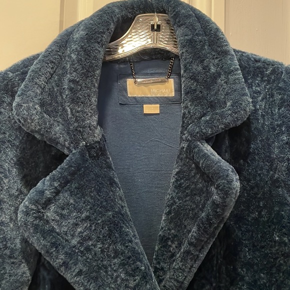 Coat - Picture 2 of 4